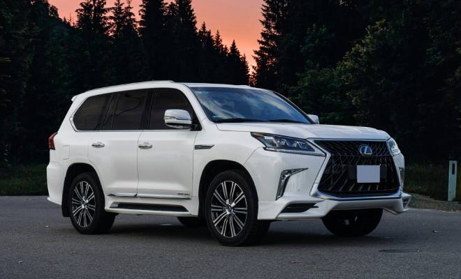 Lexus LX 570. Photo: Unsplash