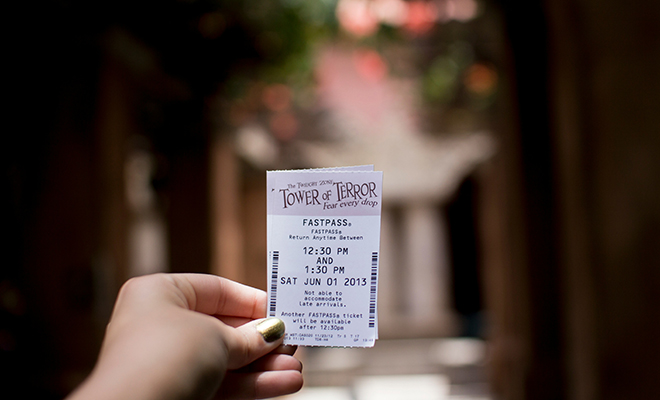 Boarding pass and travel documents. Photo: Unsplash